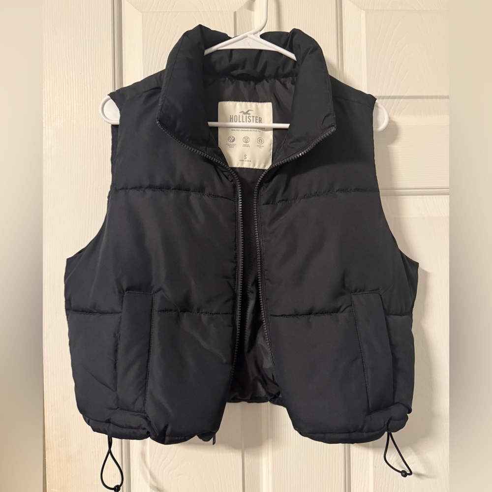 Hollister Mini Puffer Vest